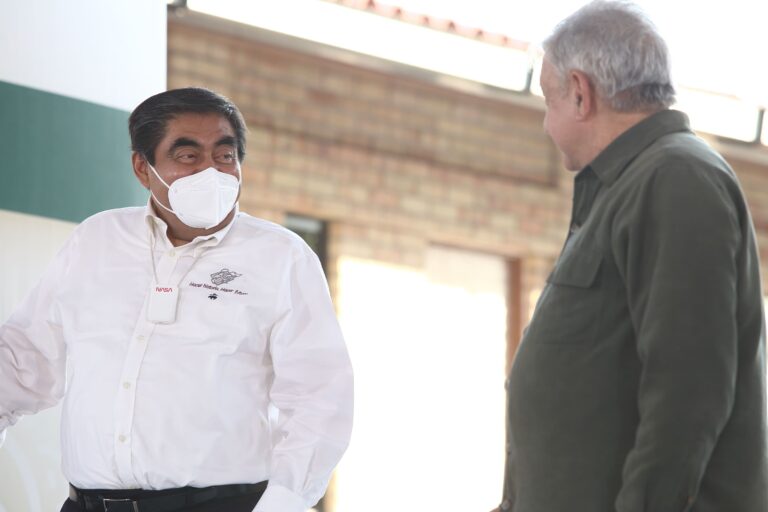 Inicia vacunación para adultos mayores de Puebla la próxima semana: AMLO