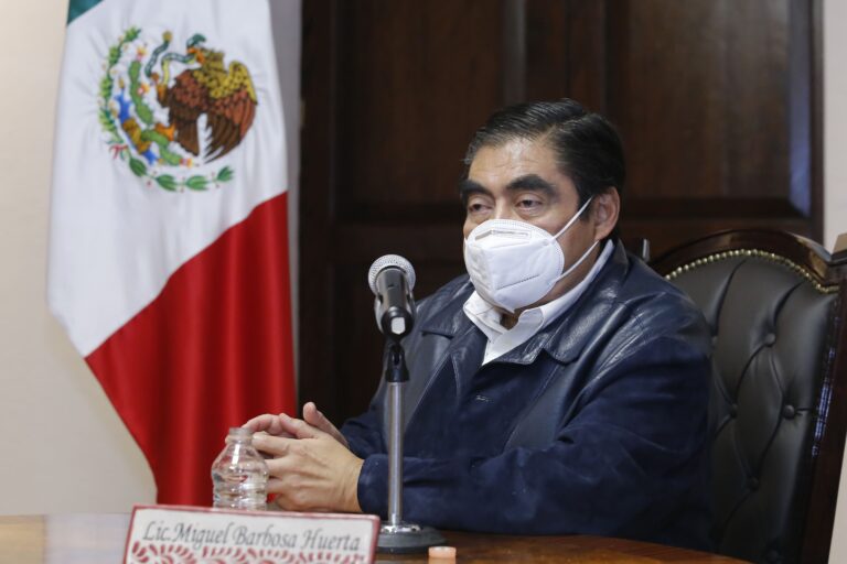 Pide Barbosa a presidentes municipales que frenen su promoción electoral