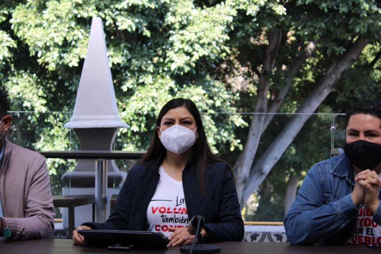 Presenta quejas Claudia Rivera por mensajes de supuesto triunfo en encuesta de Morena