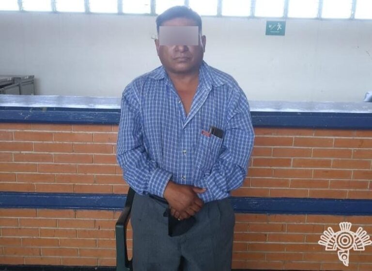 Binomio canino de la Policía Estatal impide ingreso de droga al penal Tepexi