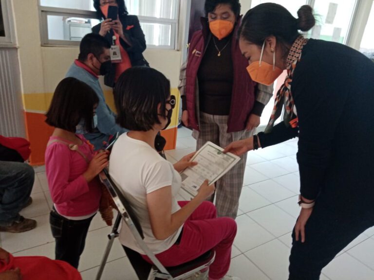 Con actas de nacimiento en Braille, SEDIF acerca servicios en Guadalupe Victoria