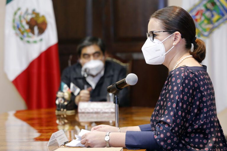 En Puebla, luz verde a eventos sociales con aforo del 20% por pandemia