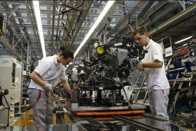 Manufactureras poblanas recuperan más de mil empleos en enero