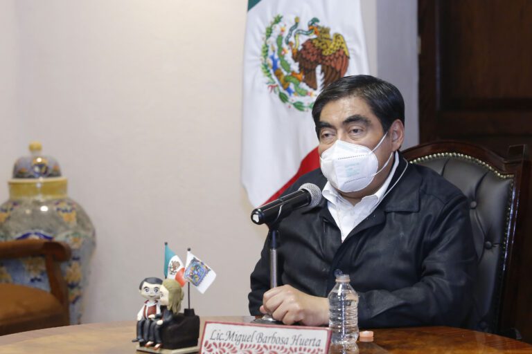 Morena debe transparentar encuestas: Miguel Barbosa