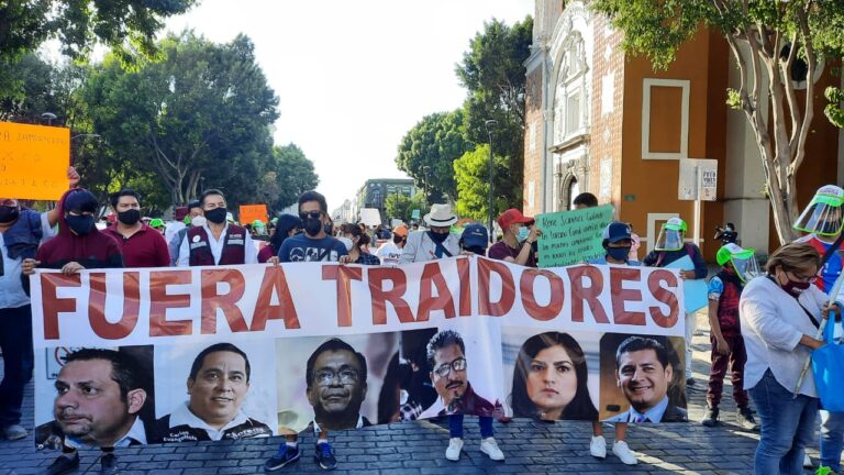 Morenistas piden frenar presunta venta de candidaturas desde el CEE