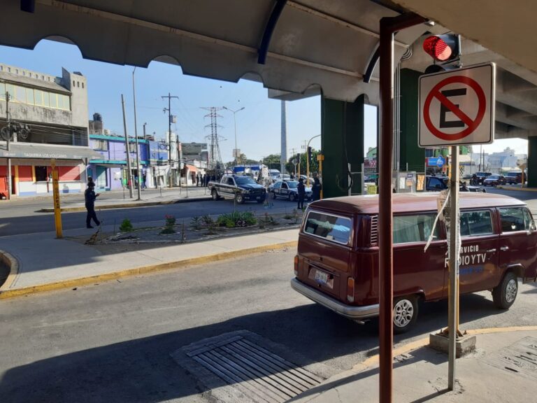Temen comerciantes de Amalucan ser desalojados esta noche
