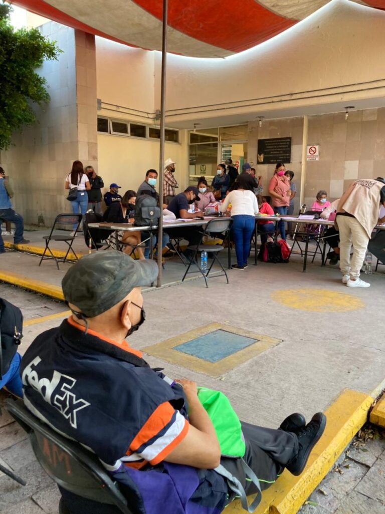 En la Mixteca fueron vacunadas 20 mil 117 personas adultas mayores