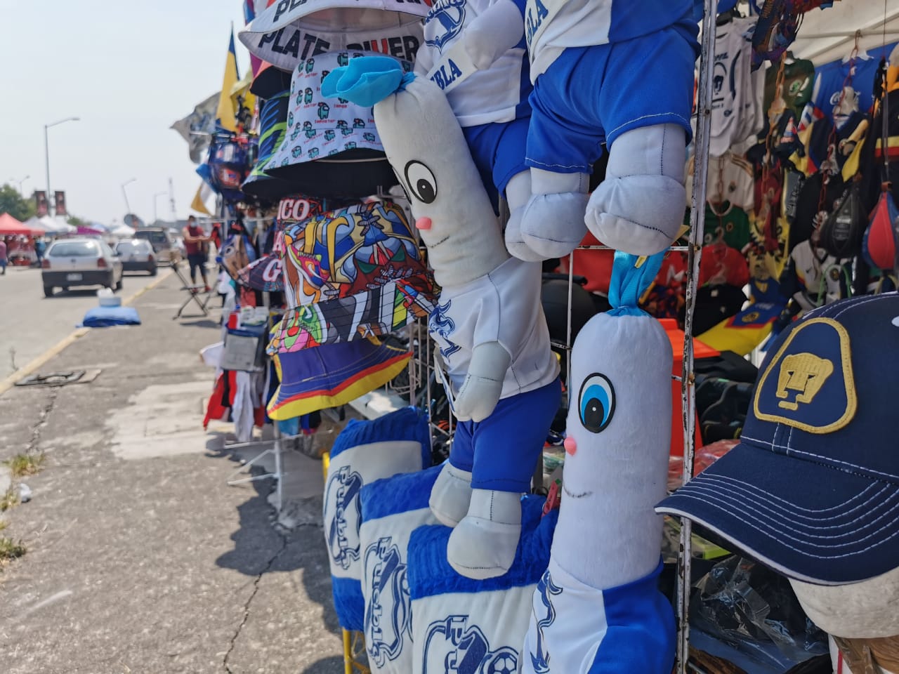 Lista la venta de cemitas y playeras en el Cuauhtémoc tras 14 meses que permaneció cerrado por COVID