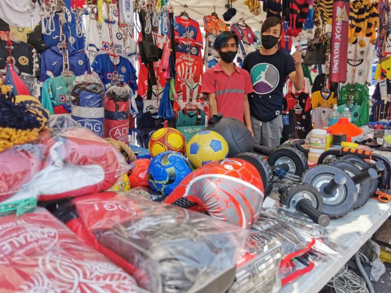 Lista la venta de cemitas y playeras en el Cuauhtémoc tras 14 meses que permaneció cerrado por COVID