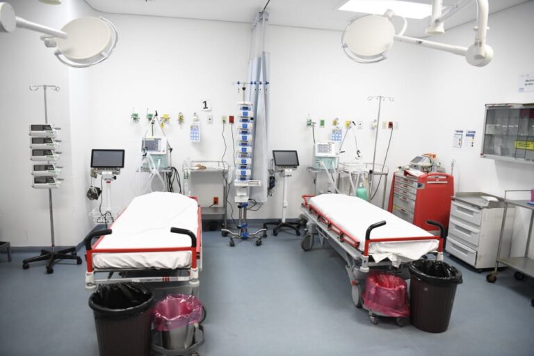 Puebla ocupa 566 camas para pacientes Covid y 90 ventiladores mecánicos