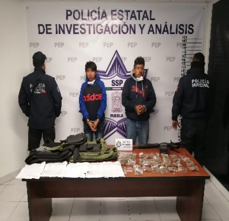 Detiene Policía Estatal a dos presuntos ladrones de combustible en Amozoc