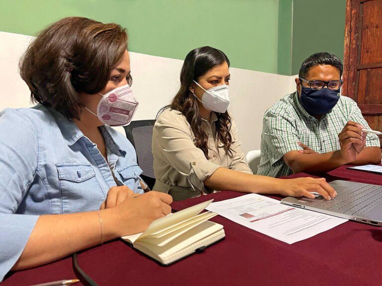 Se deslinda Claudia Rivera de llamadas telefónicas en las que pide el voto a los ciudadanos