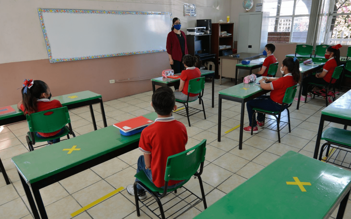 El 30 de agosto regreso presencial a clases en Puebla