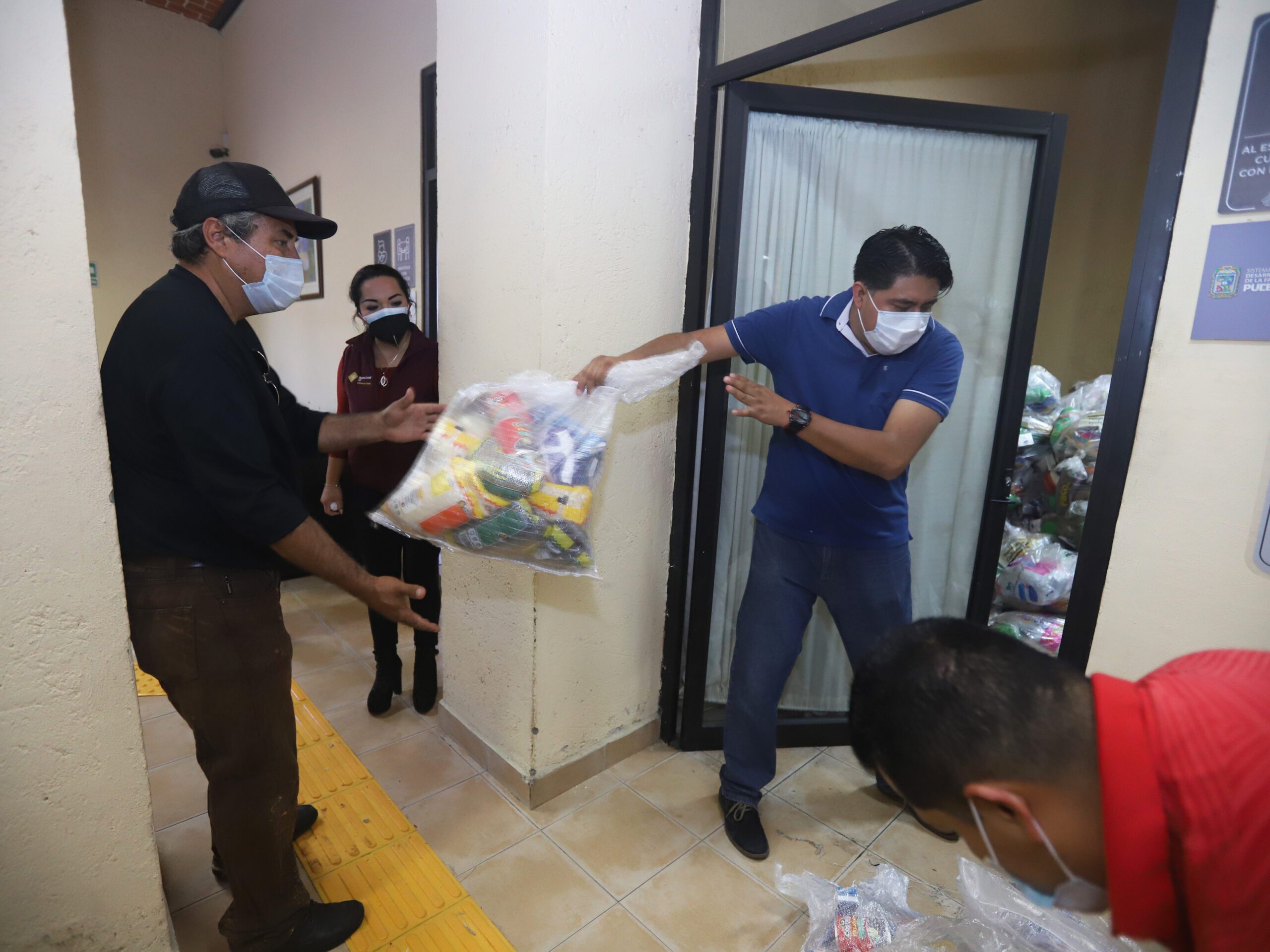 Envía SEDIF paquetes alimentarios para familias afectadas por huracán “Grace”
