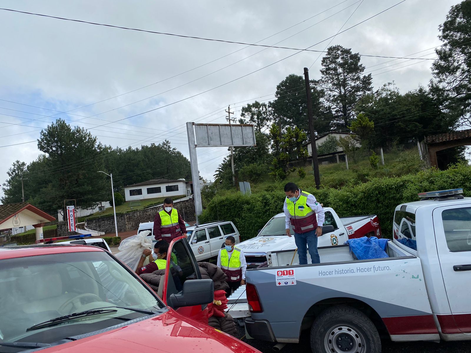 Trabaja Gobierno del Estado en municipios afectados por Grace; inicia entrega de apoyos a la población (3)