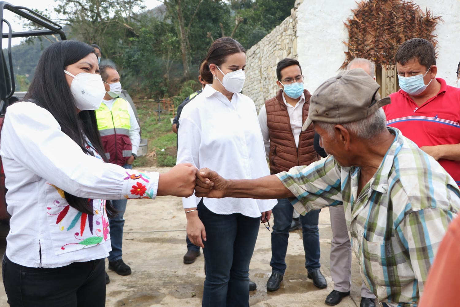 Recorre SDR cultivos afectados por “Grace” en las sierras Norte y Nororiental
