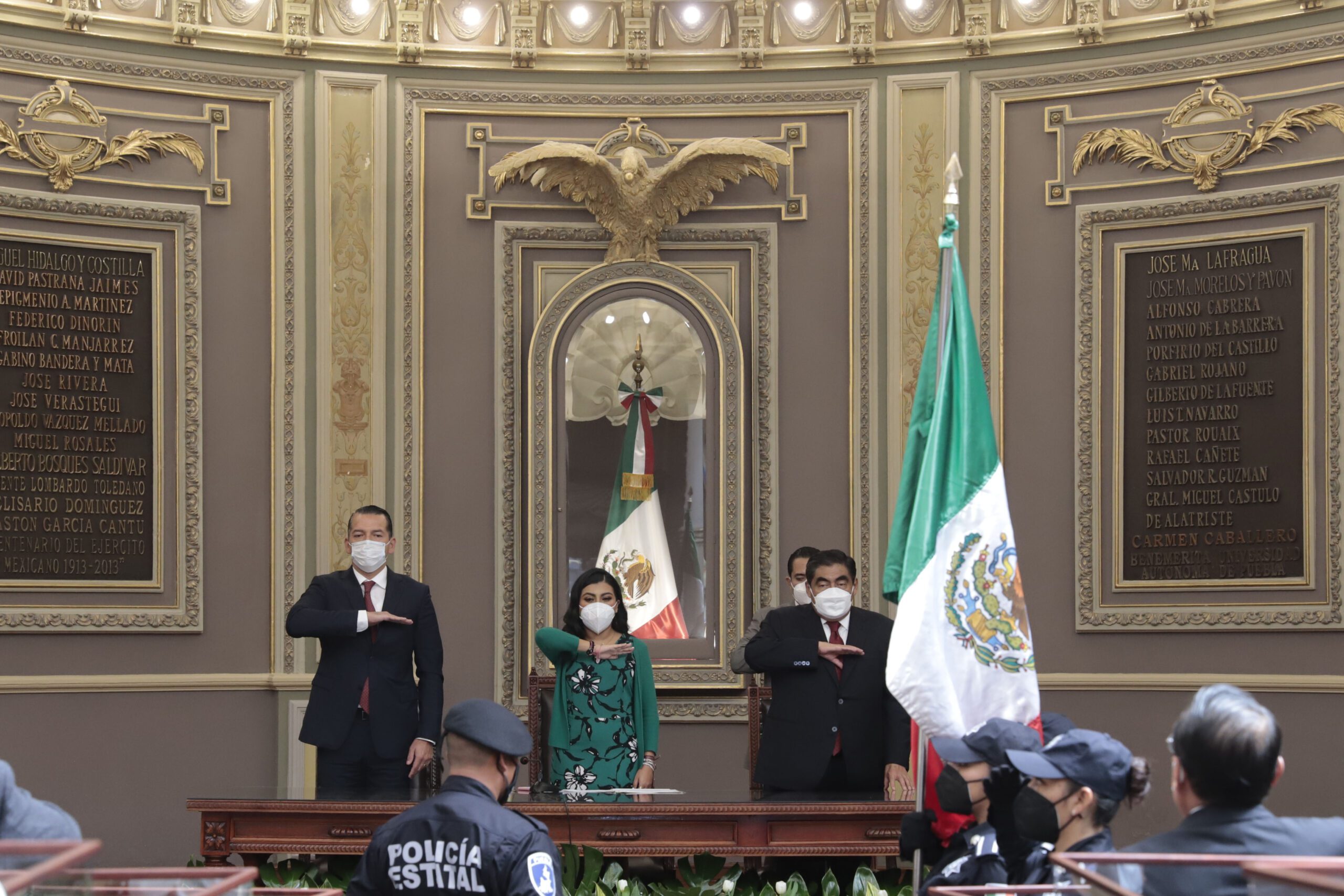 Acude gobernador Barbosa Huerta a instalación de la LXI Legislatura