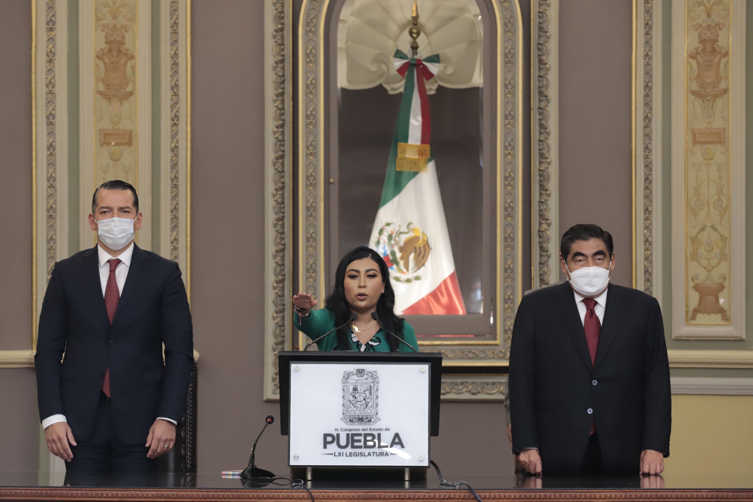 Acude gobernador Barbosa Huerta a instalación de la LXI Legislatura