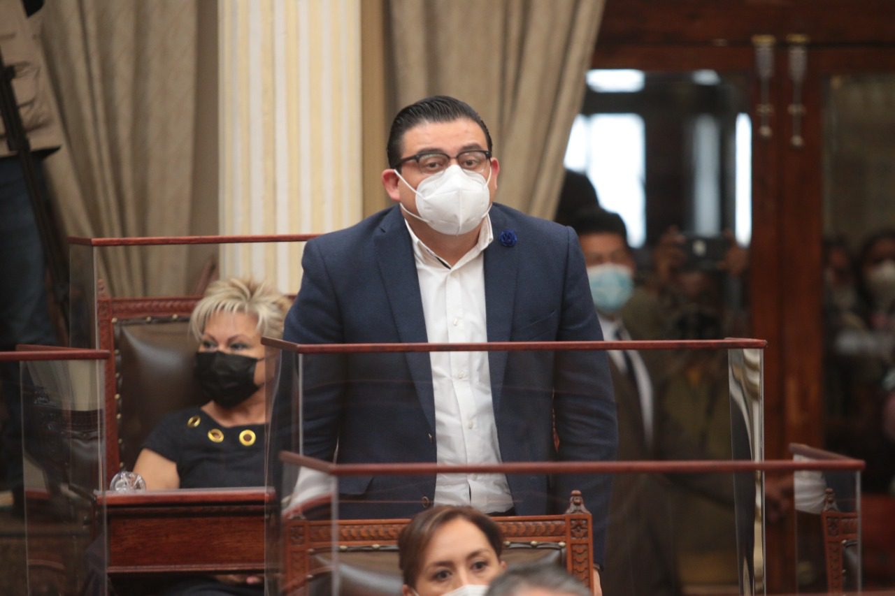 Se constituyen grupos parlamentarios y representaciones de la LXI Legislatura