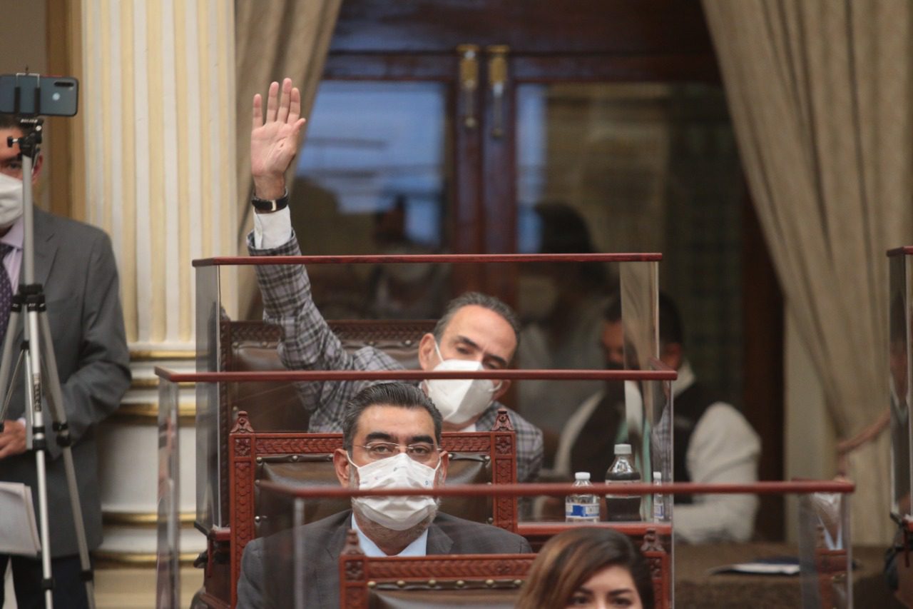 Se constituyen grupos parlamentarios y representaciones de la LXI Legislatura