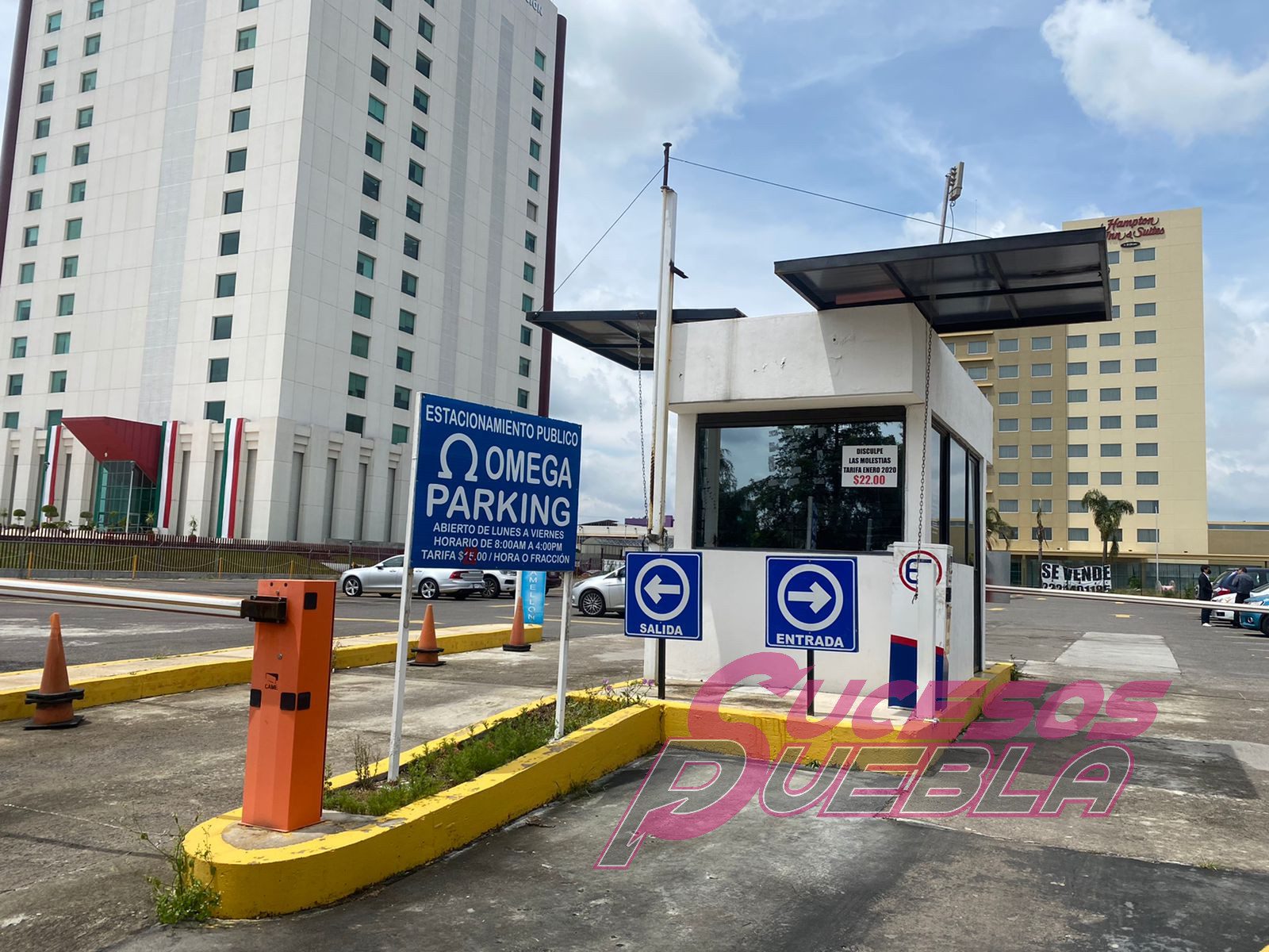 Roban autopartes en estacionamiento Omega de Ciudad Judicial