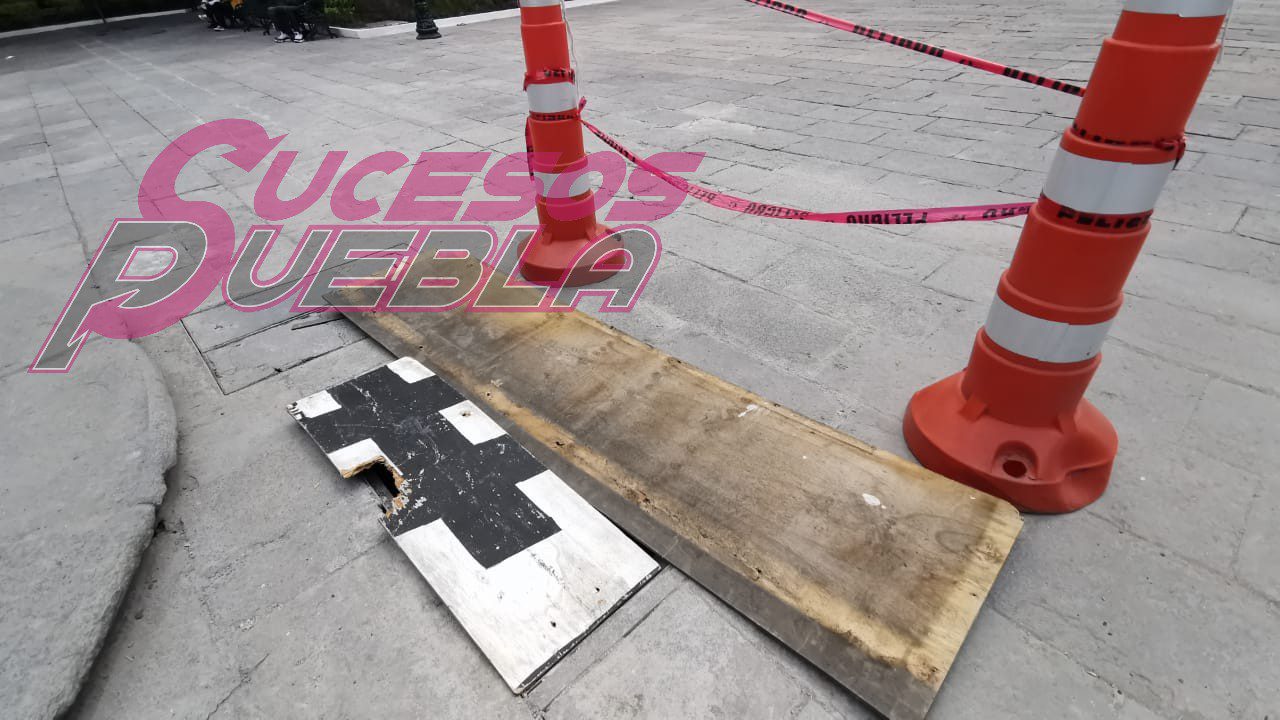 SEDATU entrega un zócalo con defectos, albañiles, lajas quebradas y en obra