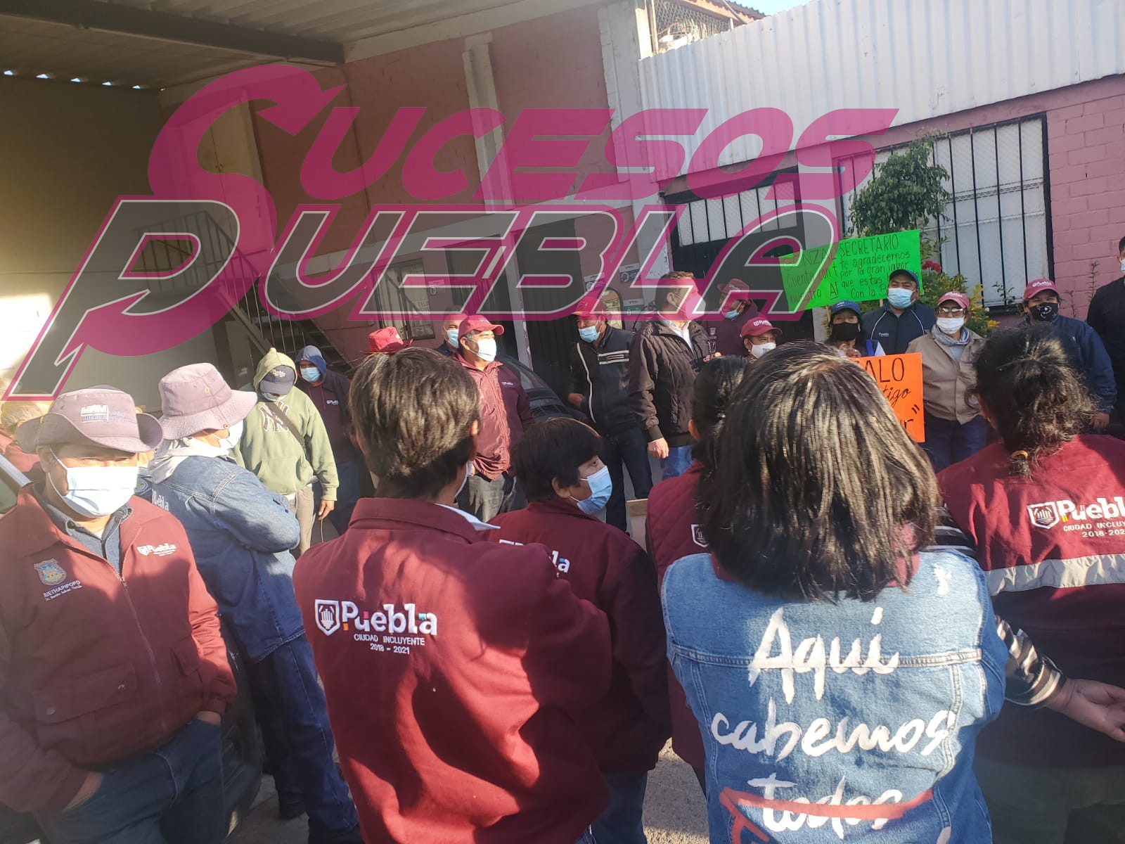 Sindicalizados estallan paro de labores en 26 dependencias contra Claudia Rivera en Puebla