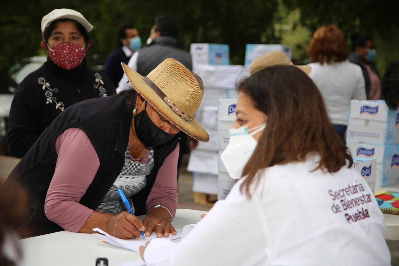 Inicia Bienestar primera entrega de producto lácteo en la capital poblana