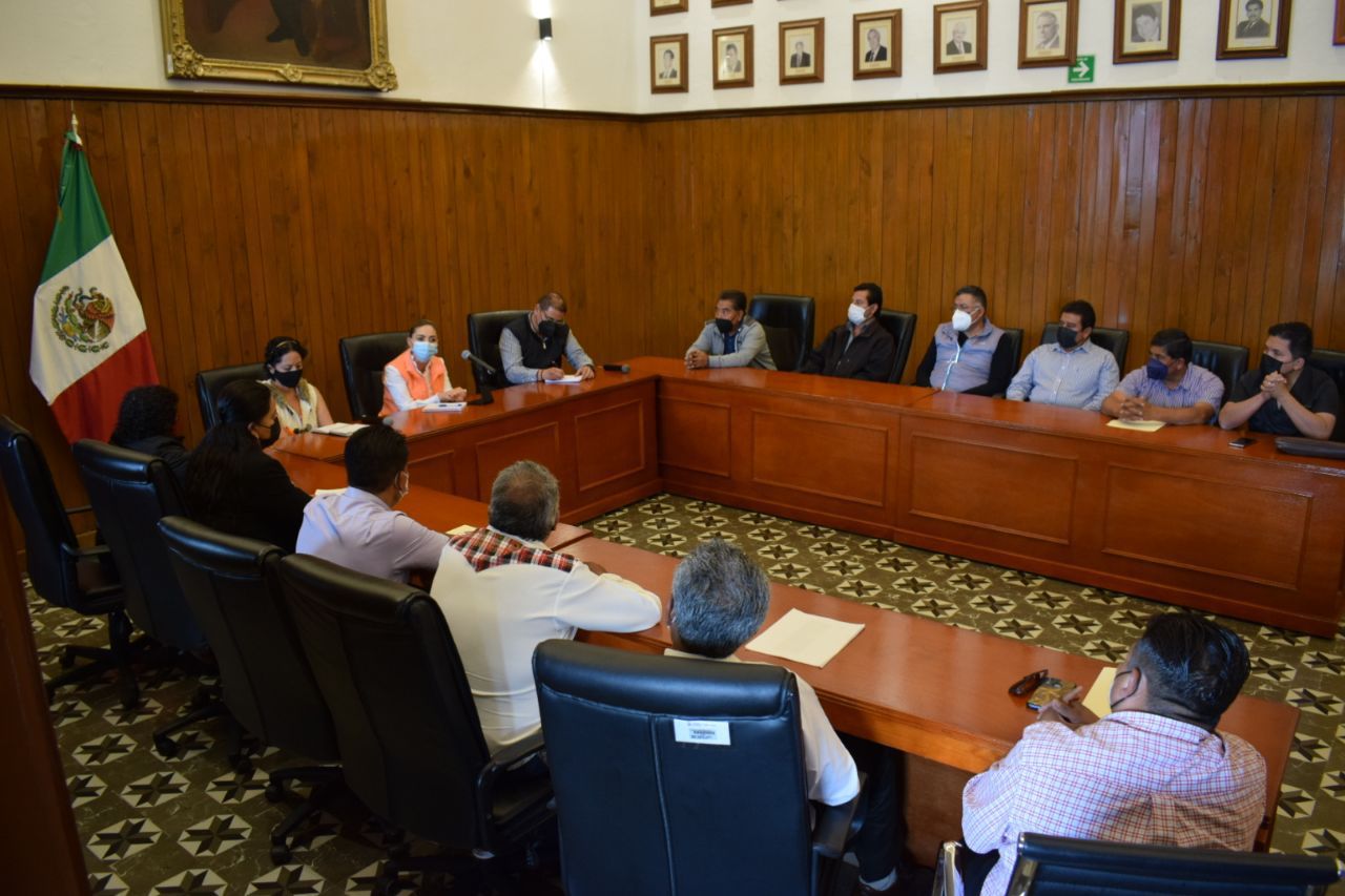 Se reúne Paola Angón con 13 presidentes auxiliares de San Pedro Cholula