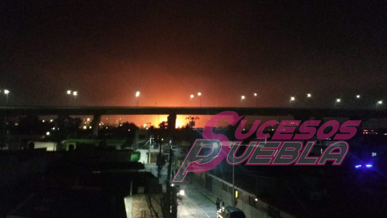 Un muerto, 11 heridos, 54 casas dañadas y 2 mil evacuados, saldo de explosión de ductos en Xochimehuacan