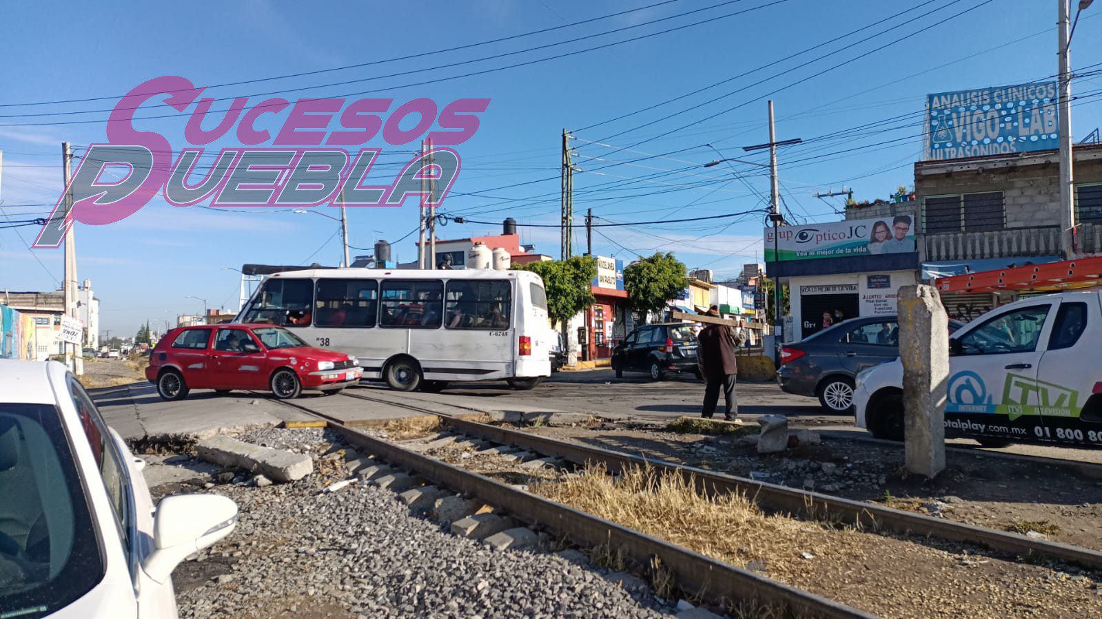 Fotogalería: Elementos de seguridad resguardan zona de explosión en Xochimehuacan