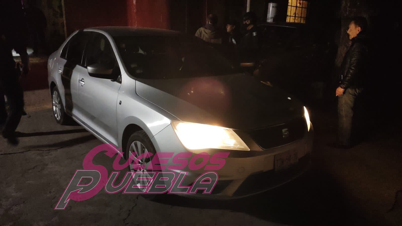 Lo ejecutan con ráfagas de R-15 en la puerta de su casa en Xonaca