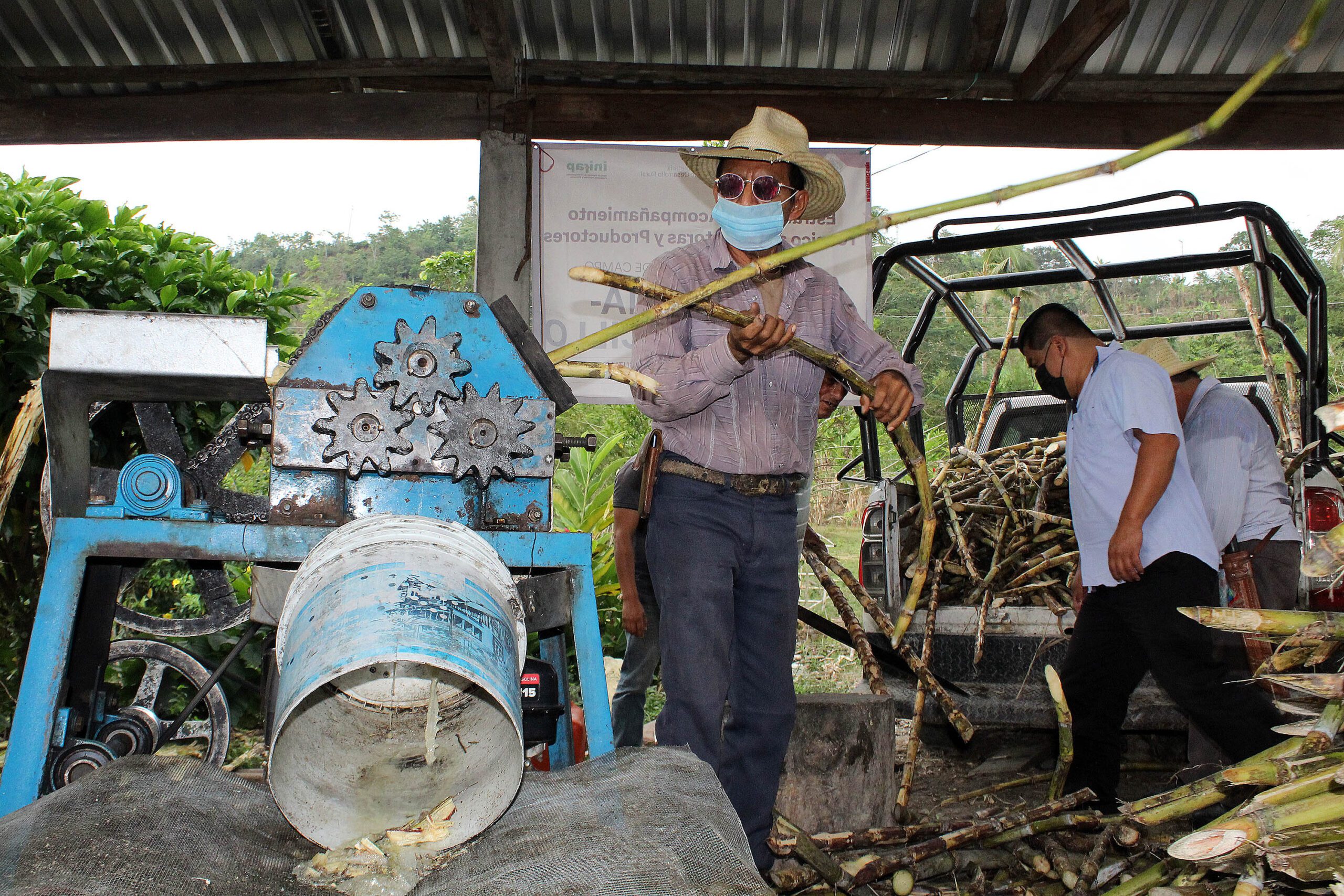 Capacita SDR a productores cañeros para fabricación de piloncillo