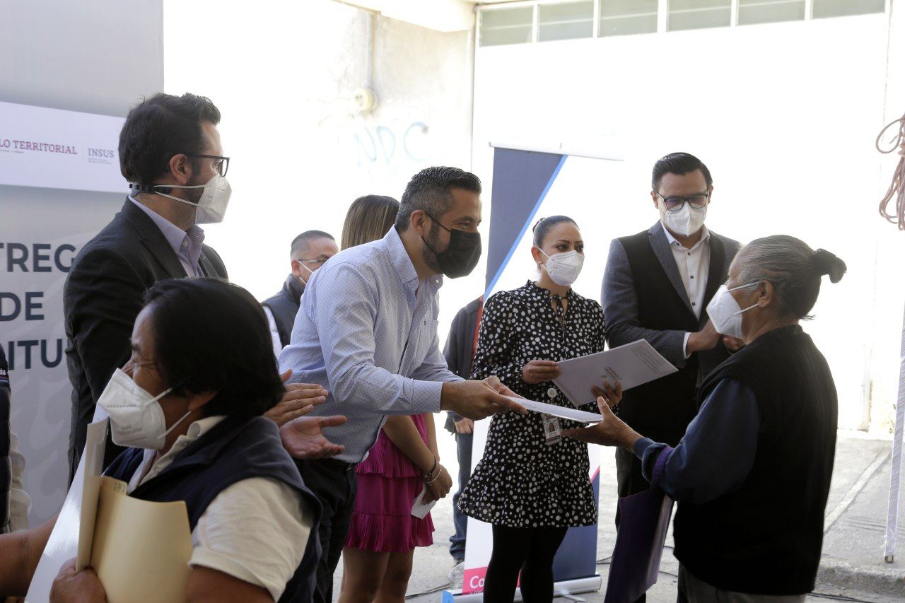 Ayuntamiento de Puebla, Gobierno Federal y Estatal entregan más de 500 escrituras a familias poblanas