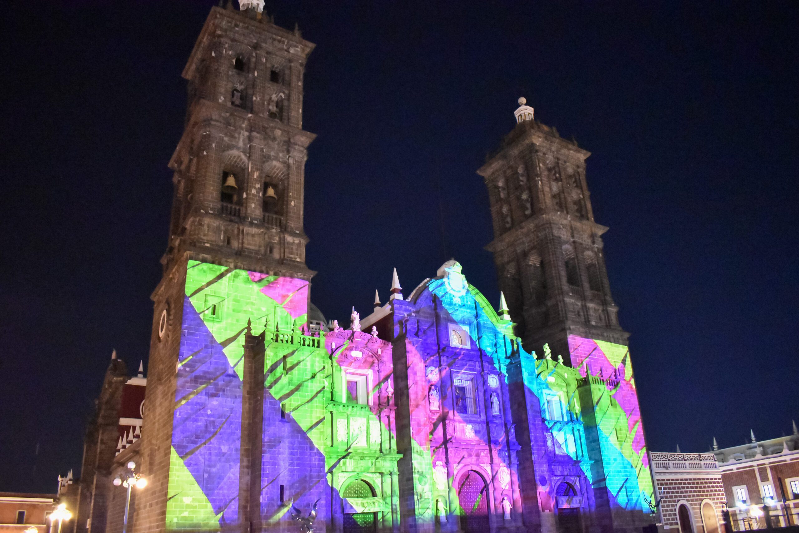 Reanuda Turismo video mapping navideño en Catedral » Sucesos Puebla