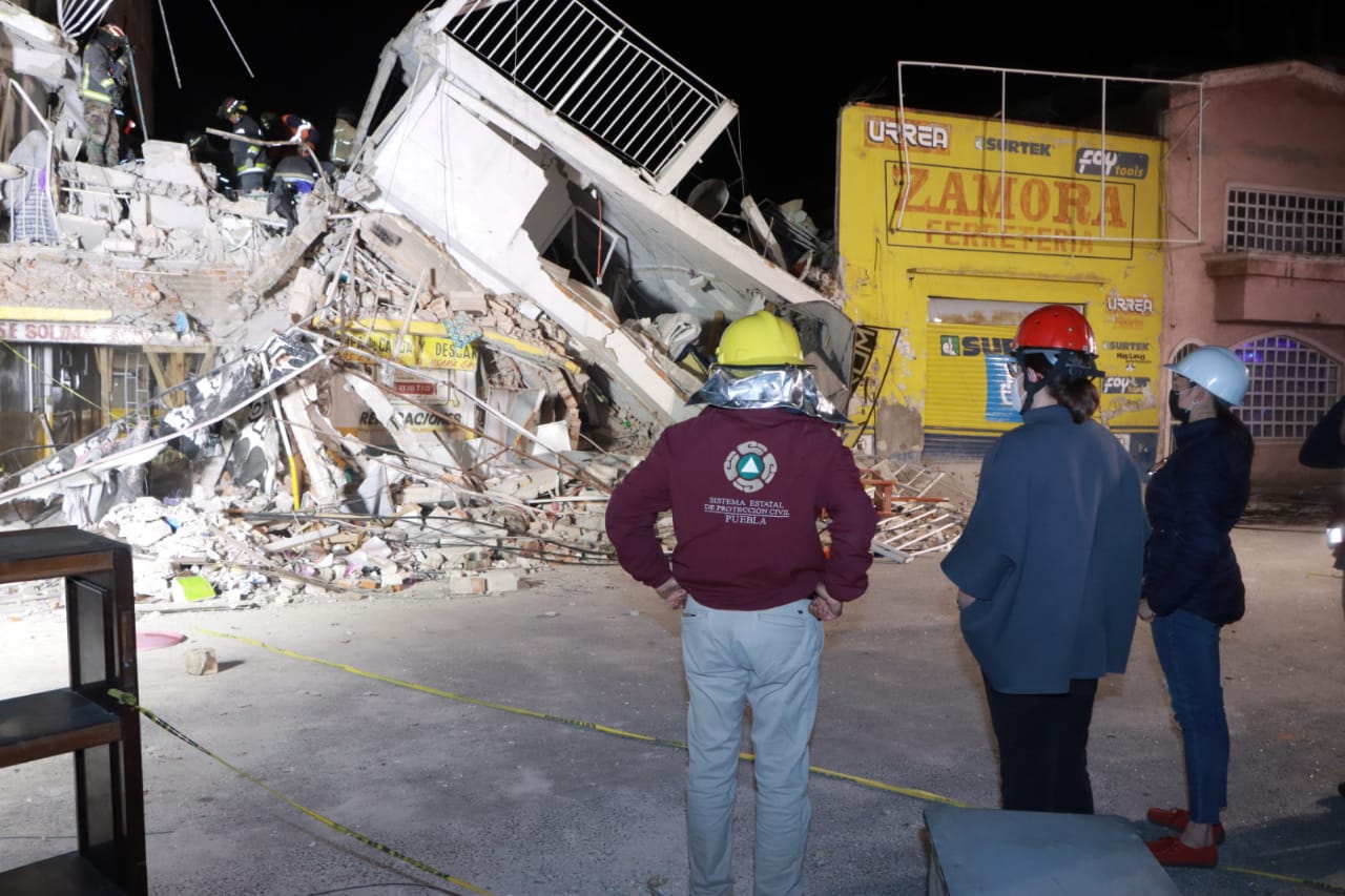 Rescata Bomberos del Estado dos cuerpos más en el Barrio de San Matías