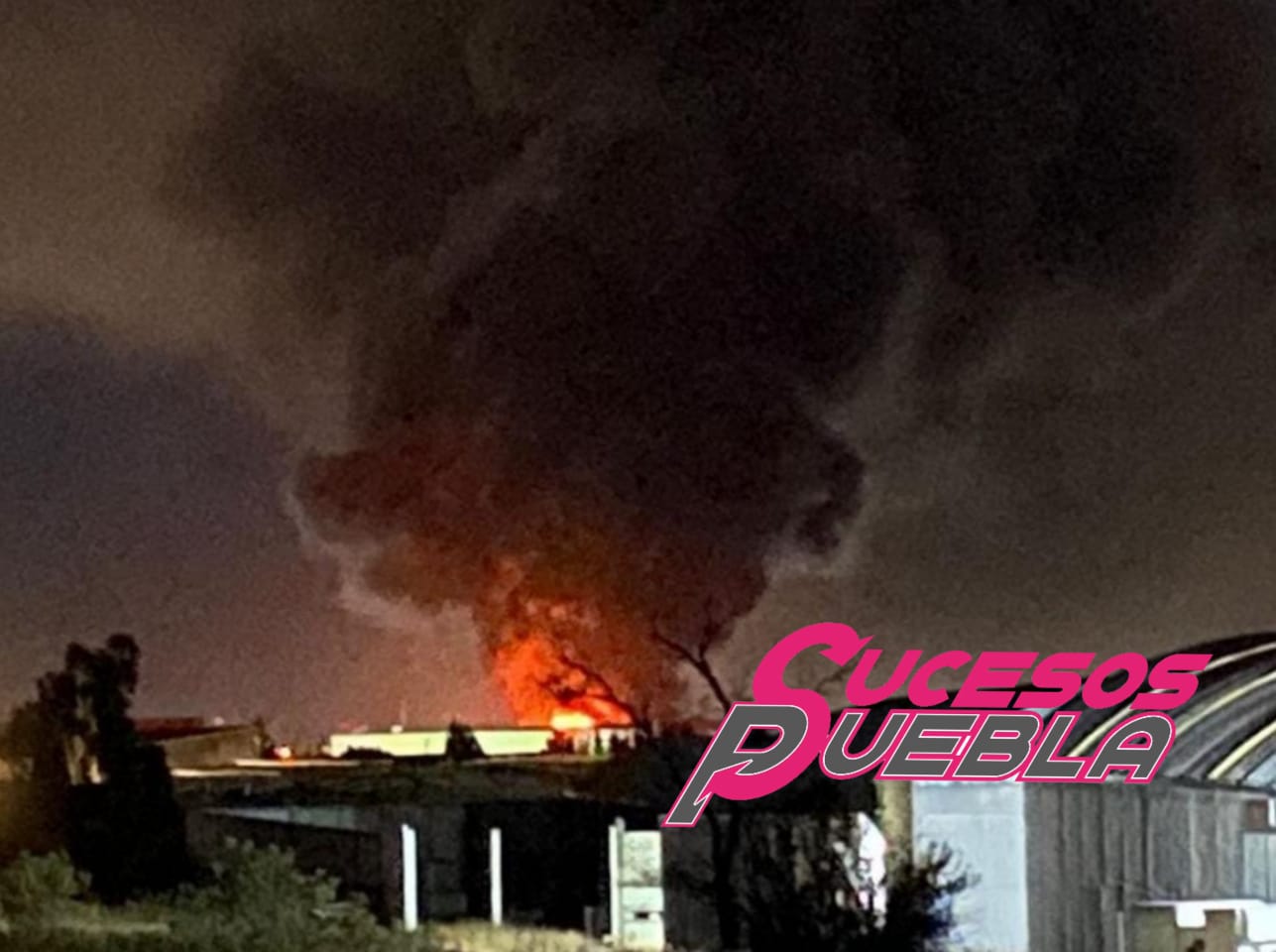 Bodega de reciclado se incendió en parque industrial Sanctorum