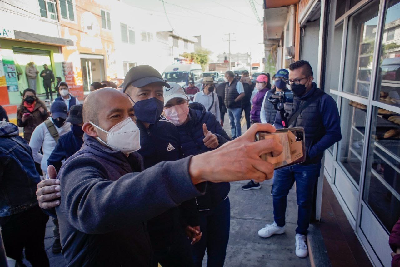 Realiza Mundo Tlatehui caminata en San Antonio Cacalotepec