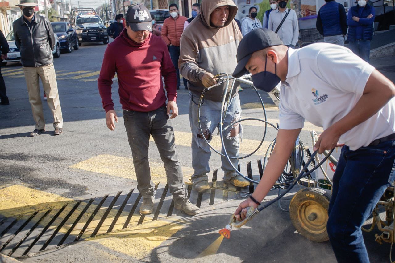 Realiza Mundo Tlatehui caminata en San Antonio Cacalotepec