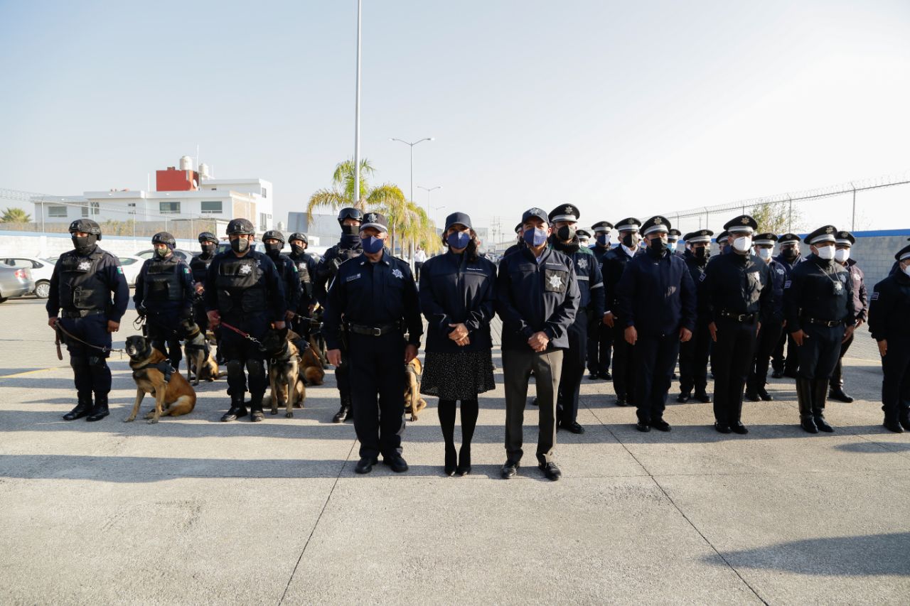 Entrega Mundo Tlatehui uniformes a elementos de la Secretaría de Seguridad Pública y Protección Ciudadana