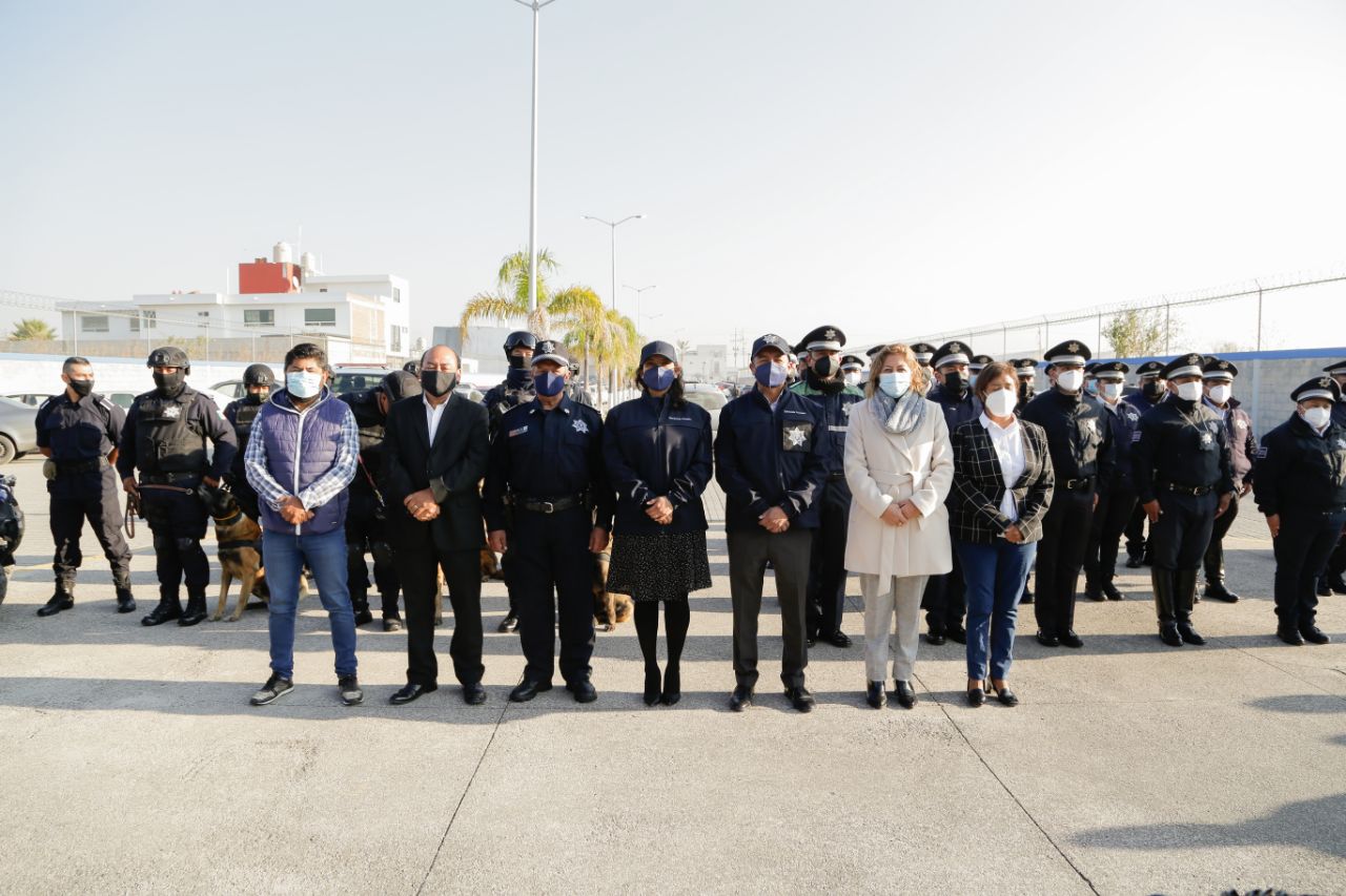 Entrega Mundo Tlatehui uniformes a elementos de la Secretaría de Seguridad Pública y Protección Ciudadana
