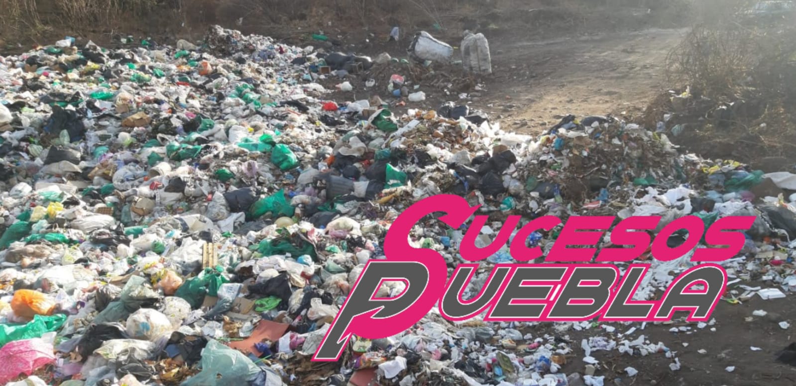 Ayuntamiento de Huehuetlán tira basura a cielo abierto