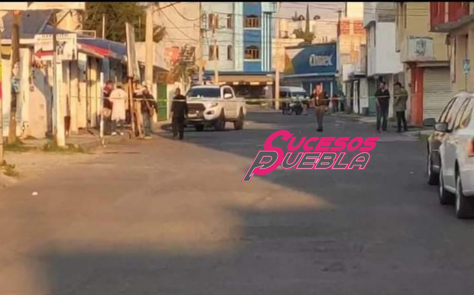 Abandonan camioneta robada con una mujer muerta en Texmelucan