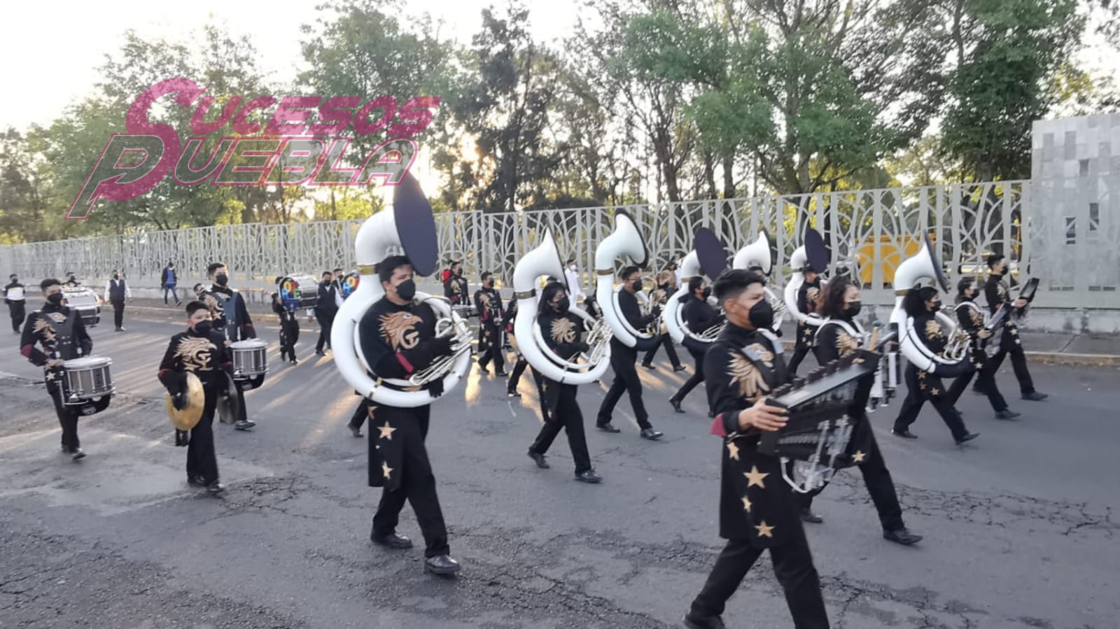 Color, música y gallardía de mostró en el Pase de Revista para el Desfile del 5 de Mayo