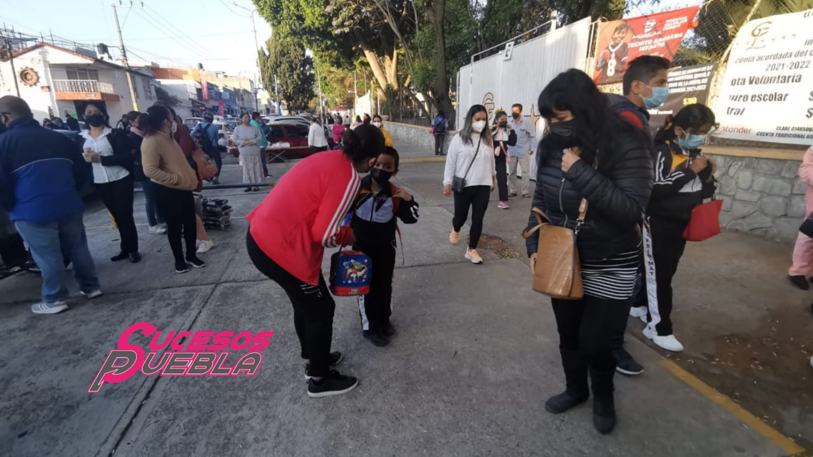 VIDEO Regresan a las aulas 1.6 millones de estudiantes poblanos