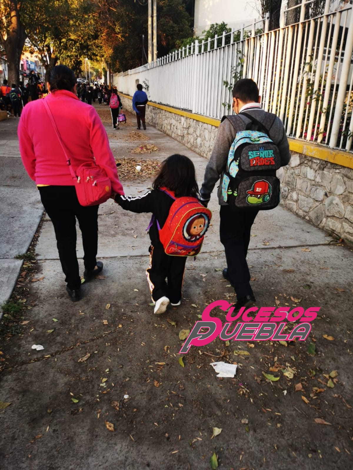 VIDEO Regresan a las aulas 1.6 millones de estudiantes poblanos