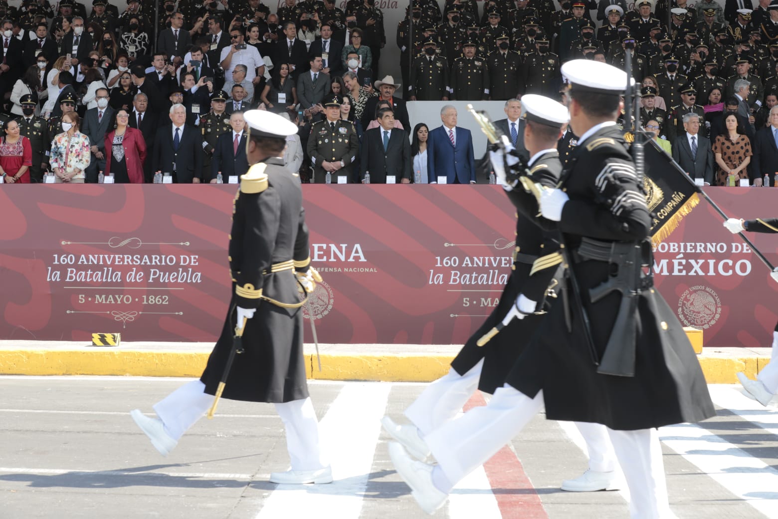FOTOS Desfile 5 de mayo; música, historia y orgullo