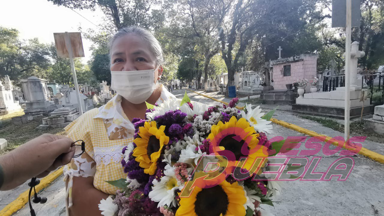 Más de 61 mil poblanos visitan el panteón municipal 3