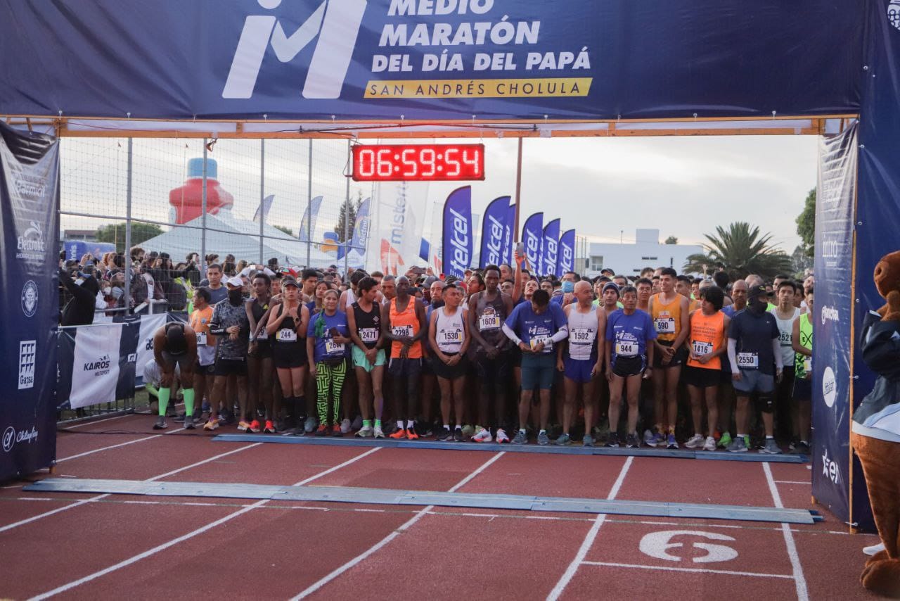 Con éxito se realizó el medio maratón del día del papá en San Andrés Cholula