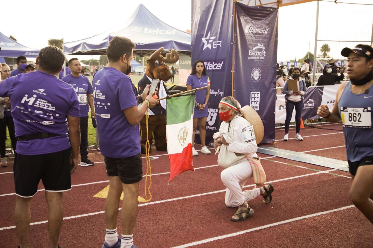 Con éxito se realizó el medio maratón del día del papá en San Andrés Cholula
